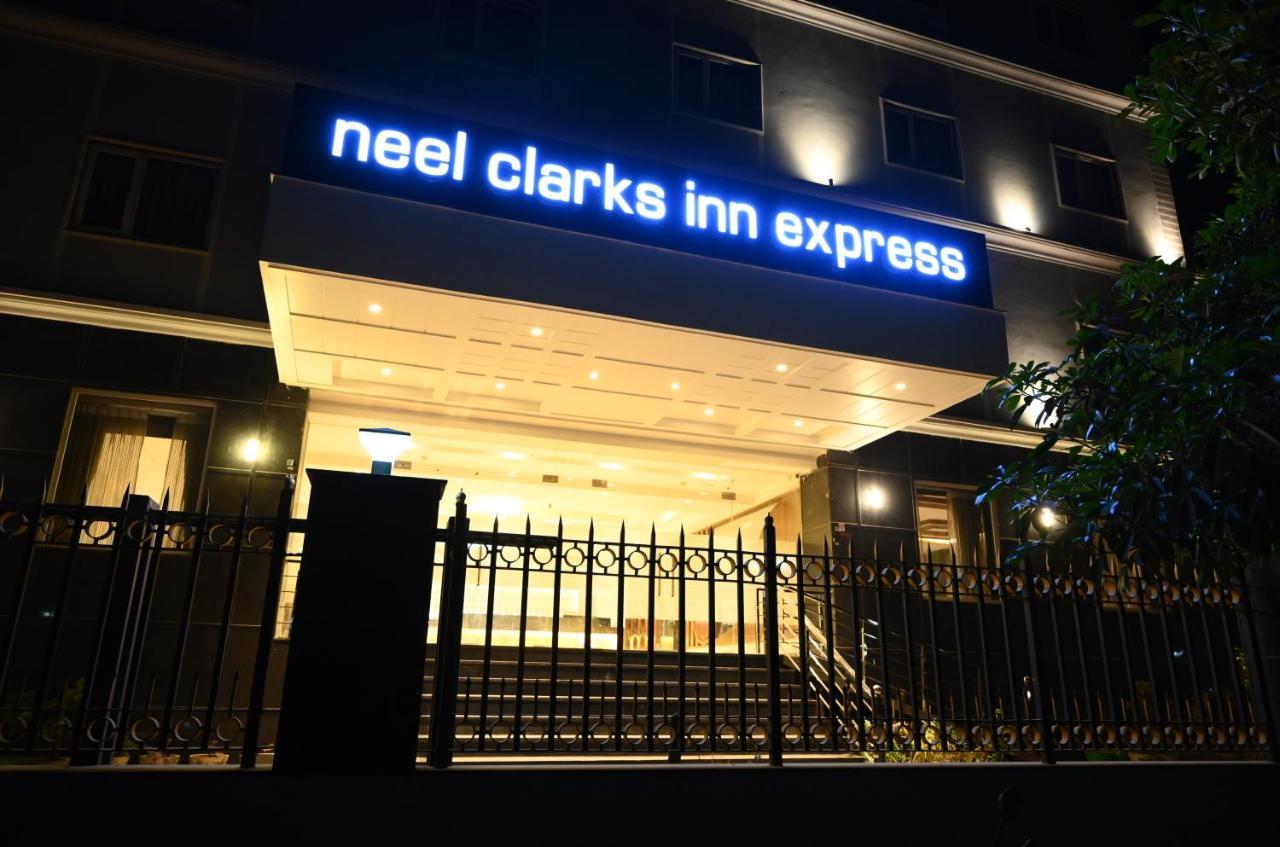Neel Clarks Inn Express Агра Экстерьер фото