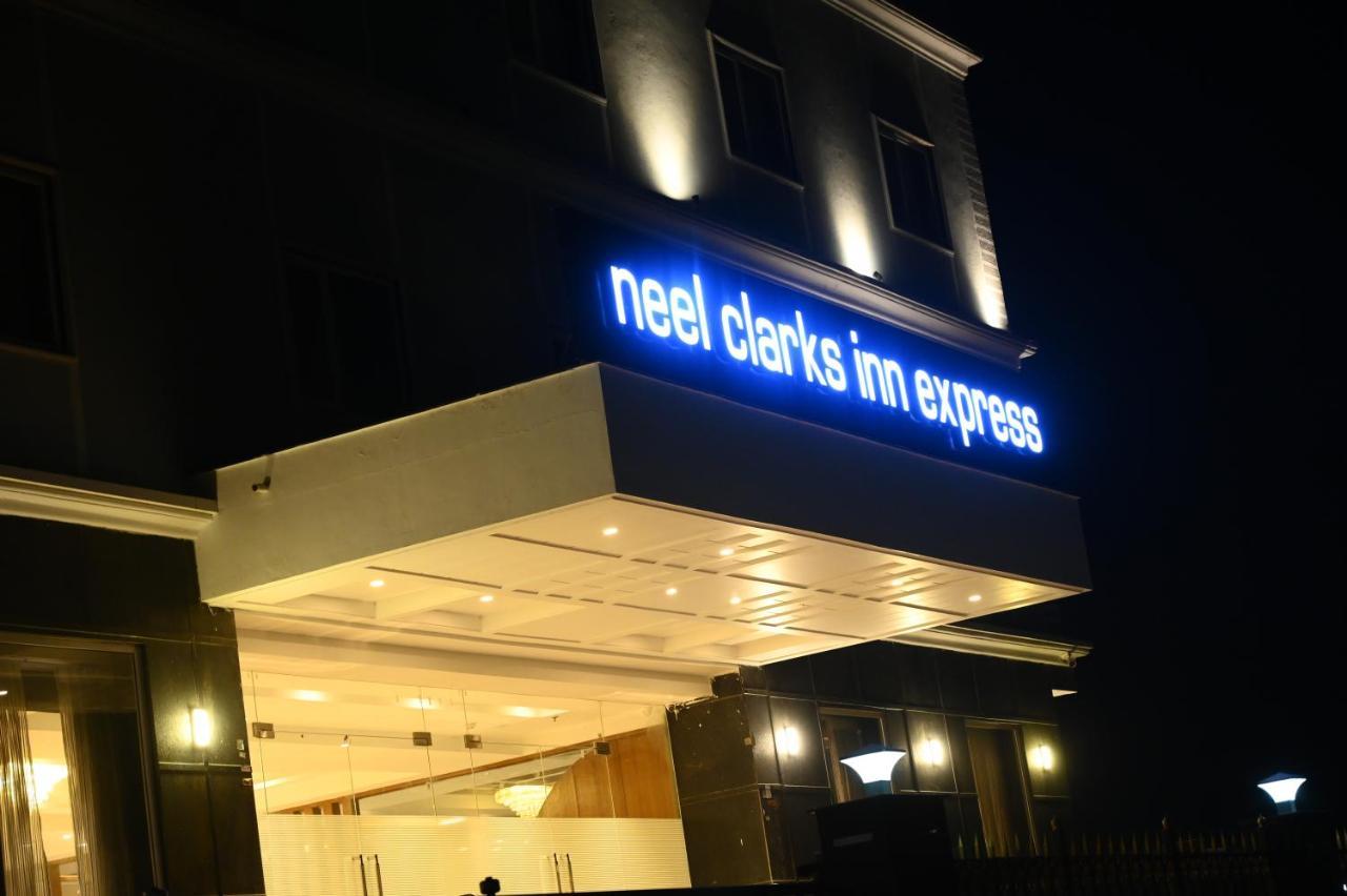 Neel Clarks Inn Express Агра Экстерьер фото